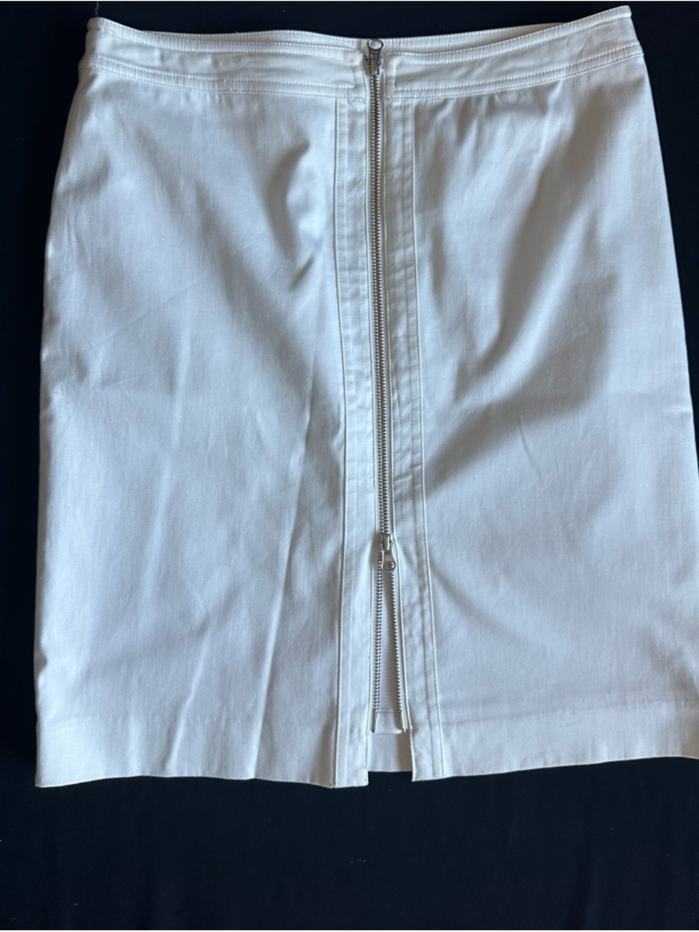 SPANNER White Skirt with Silver Metal full Zip size 8 with pockets and lining